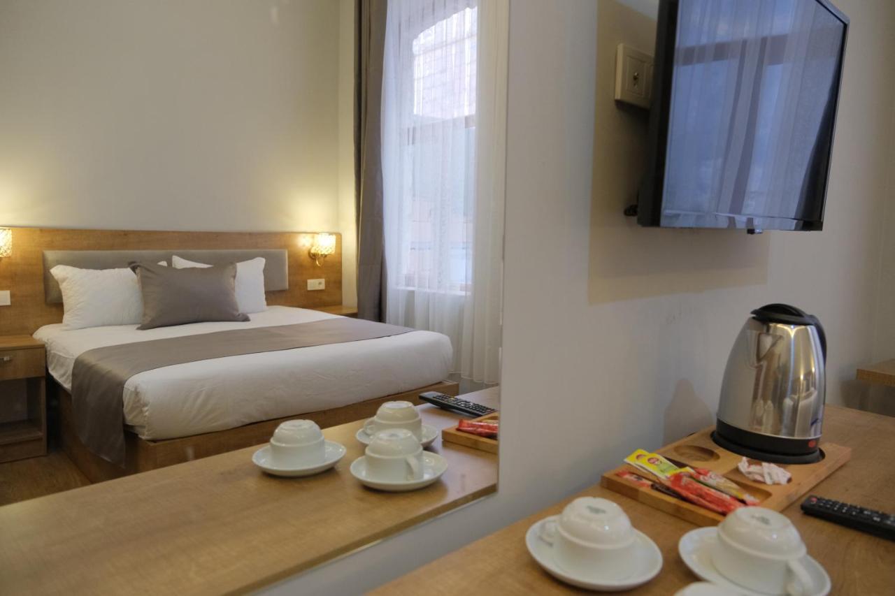 Adamantides Hotel Istanbul Exterior photo