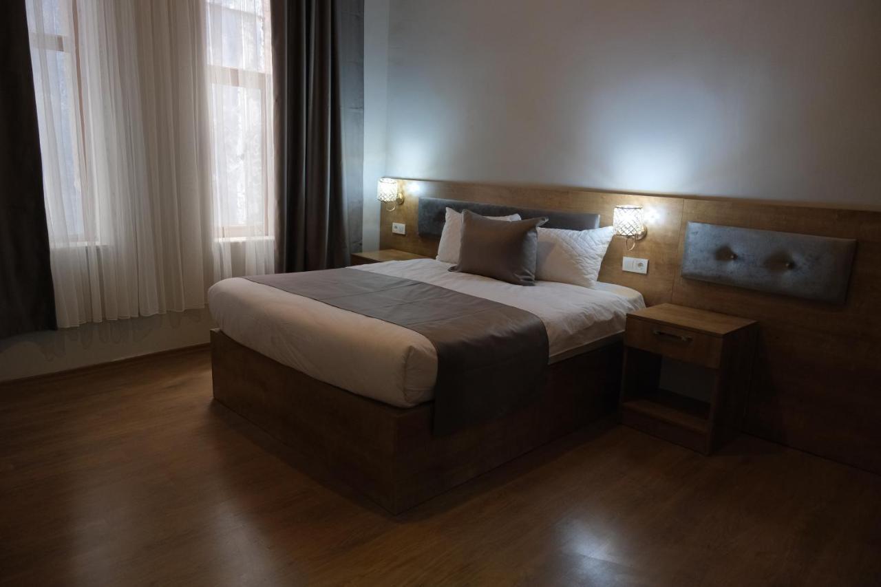 Adamantides Hotel Istanbul Exterior photo