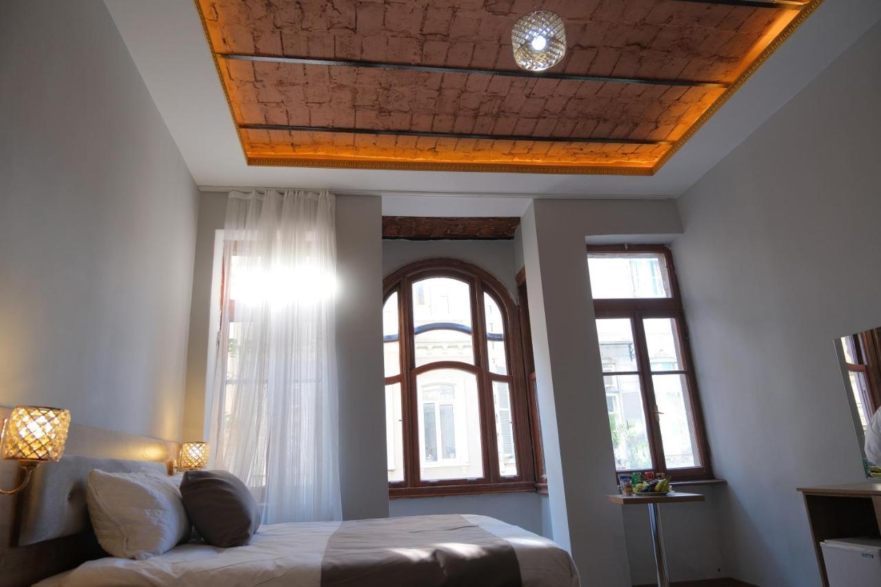 Adamantides Hotel Istanbul Exterior photo